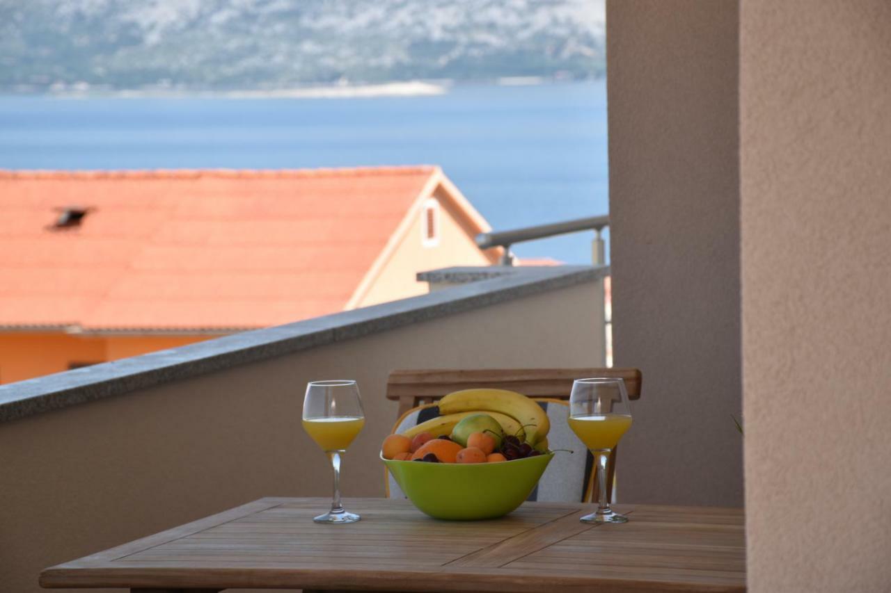 Apartments Mino Ražanac Buitenkant foto
